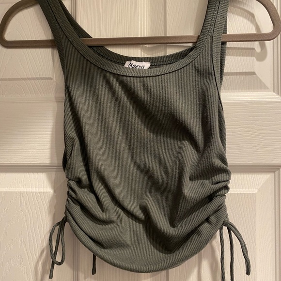 Princess Polly Green Tank - Picture 2 of 3